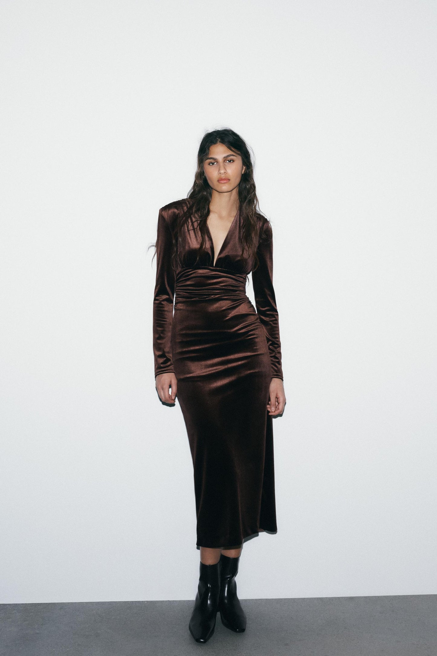 VELVET MIDI DRESS